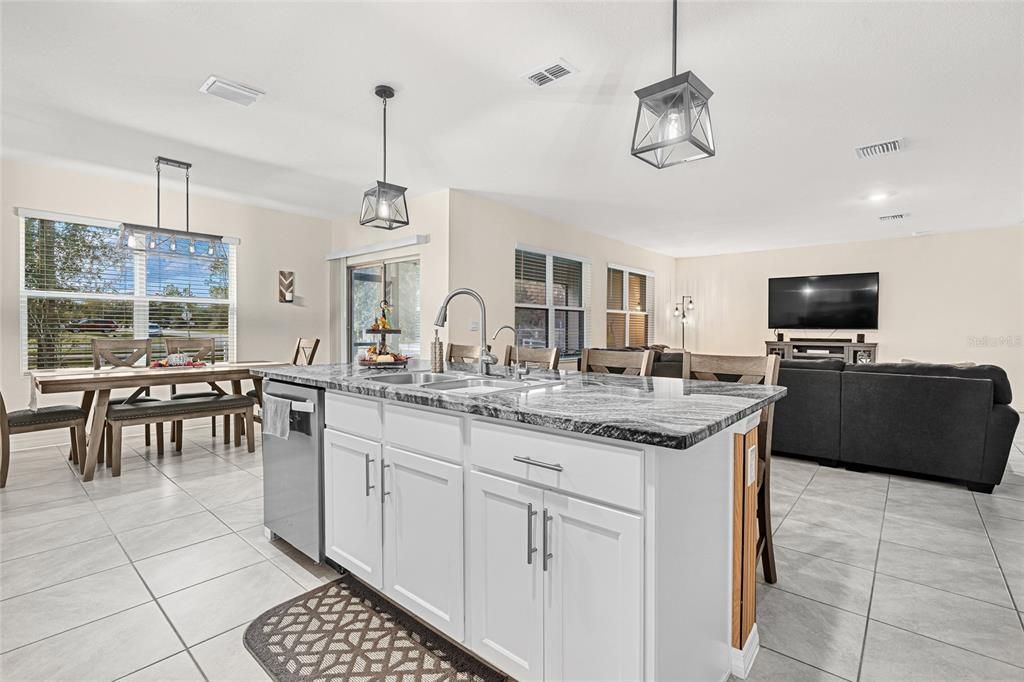 For Sale: $344,900 (4 beds, 2 baths, 2326 Square Feet)