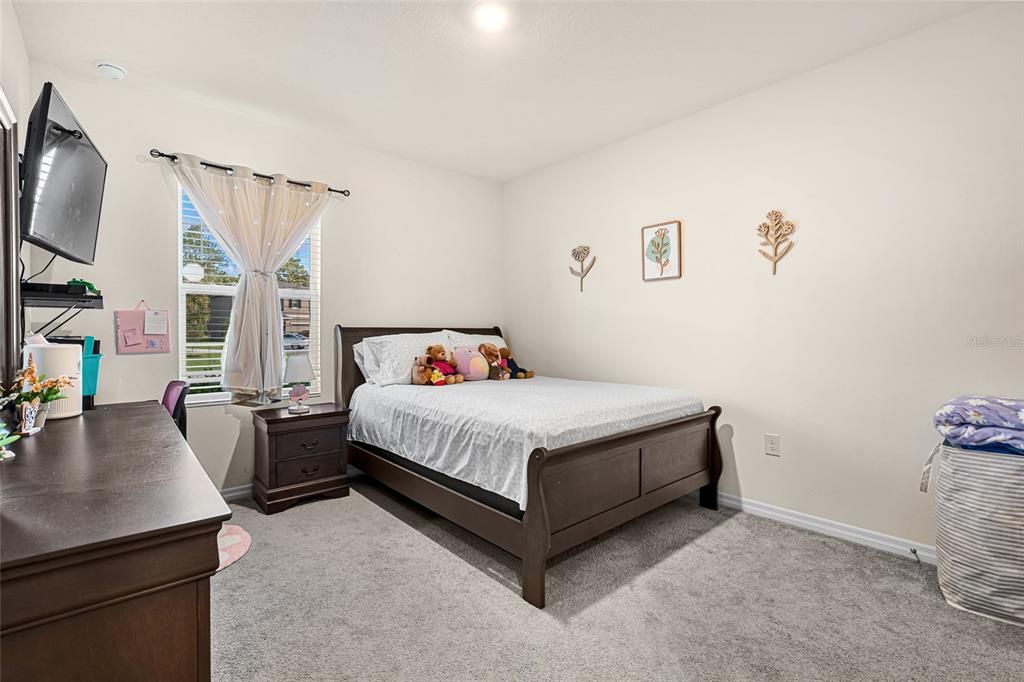 For Sale: $344,900 (4 beds, 2 baths, 2326 Square Feet)