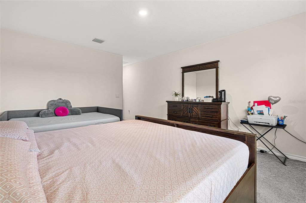 For Sale: $344,900 (4 beds, 2 baths, 2326 Square Feet)