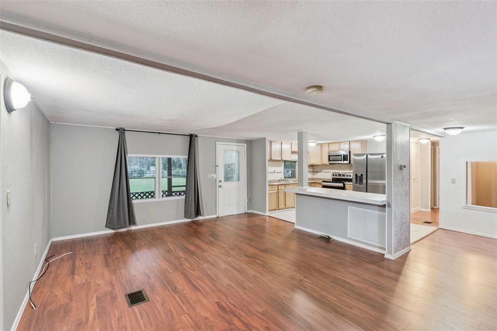 En Venta: $279,900 (3 camas, 2 baños, 1110 Pies cuadrados)