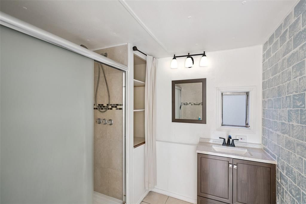 En Venta: $279,900 (3 camas, 2 baños, 1110 Pies cuadrados)