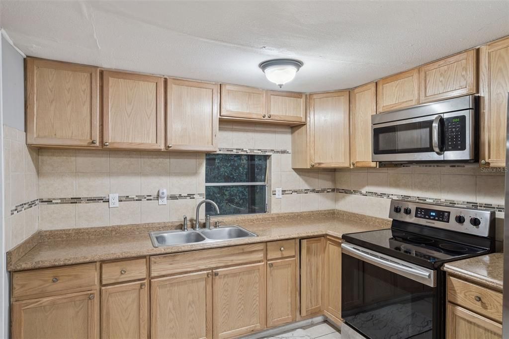 En Venta: $279,900 (3 camas, 2 baños, 1110 Pies cuadrados)