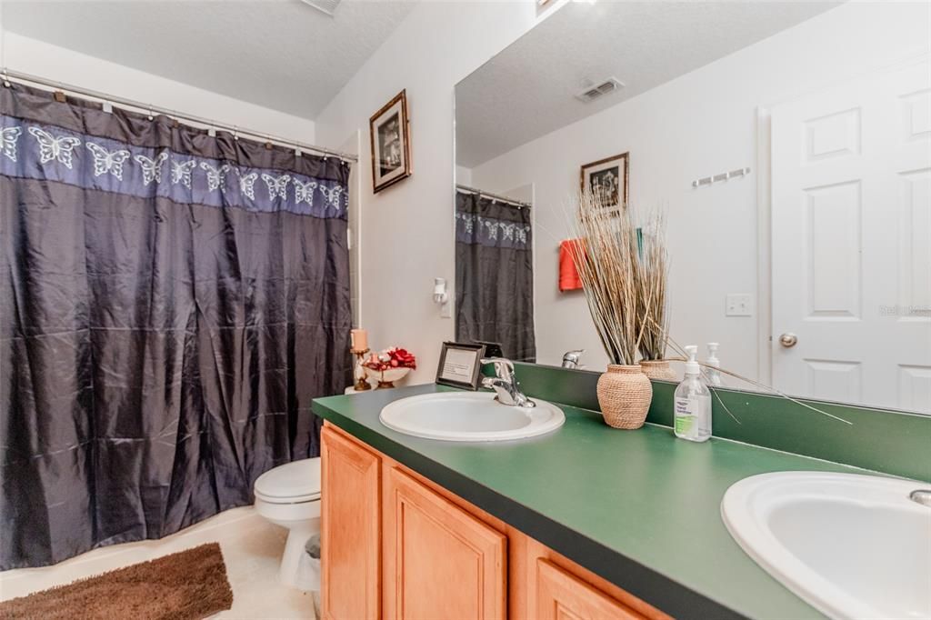 For Sale: $499,000 (6 beds, 3 baths, 2679 Square Feet)