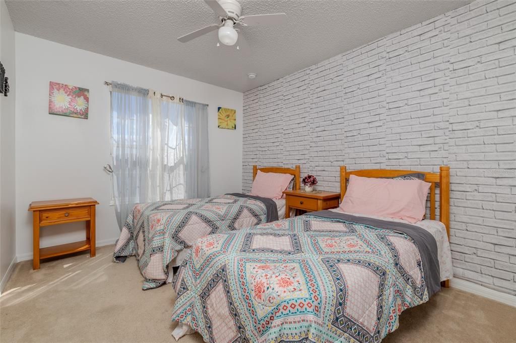 For Sale: $499,000 (6 beds, 3 baths, 2679 Square Feet)