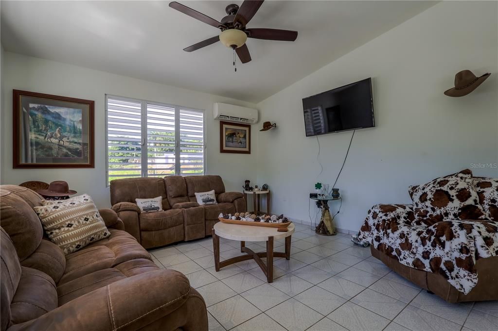 На продажу: $1,500,000 (4 спален, 3 ванн, 1800 Квадратных фут)