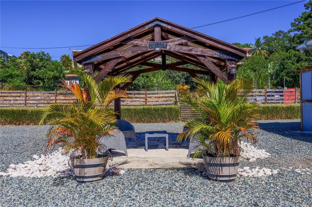 На продажу: $1,500,000 (4 спален, 3 ванн, 1800 Квадратных фут)