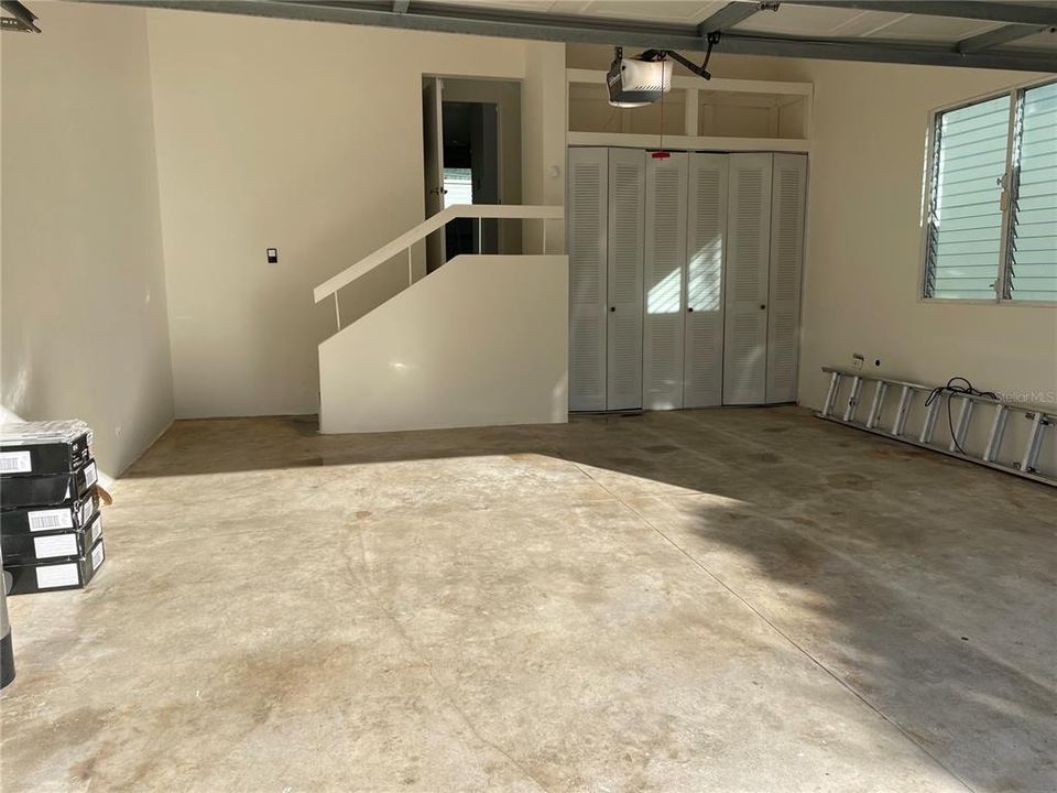 For Rent: $4,500 (4 beds, 2 baths, 2700 Square Feet)