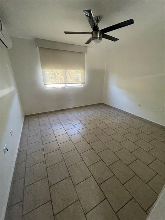 For Rent: $4,500 (4 beds, 2 baths, 2700 Square Feet)