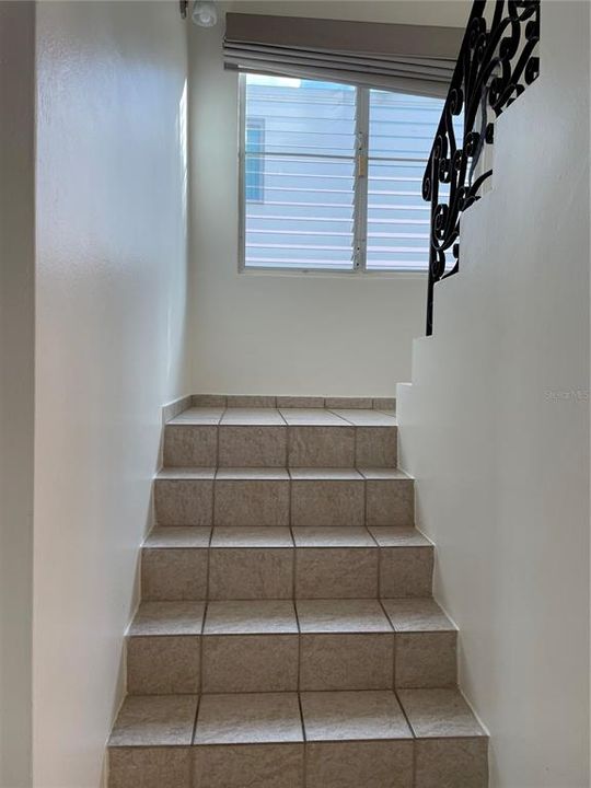 For Rent: $4,500 (4 beds, 2 baths, 2700 Square Feet)