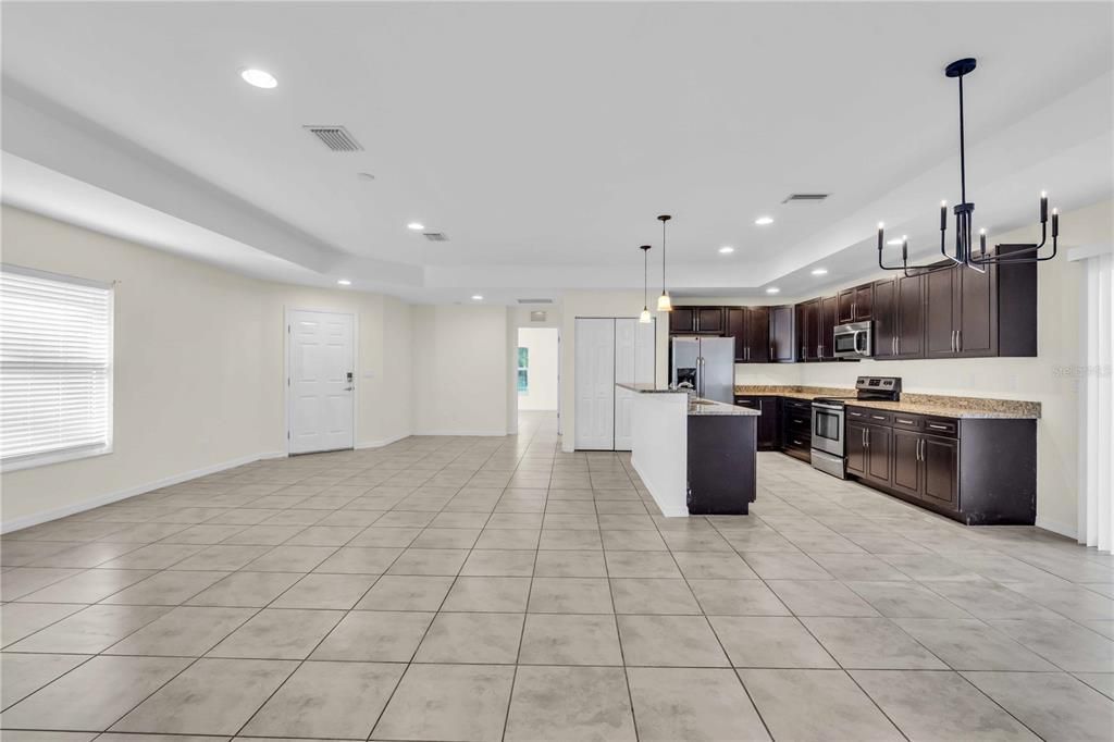 Active With Contract: $397,500 (3 beds, 2 baths, 1832 Square Feet)