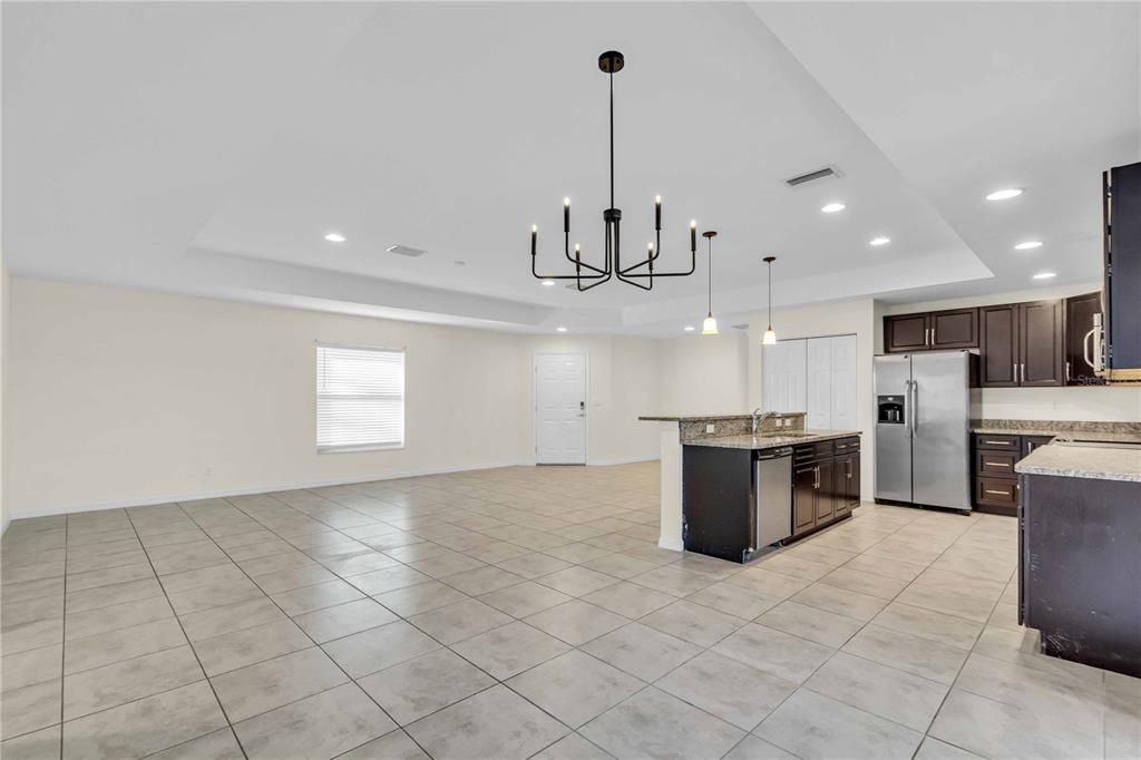 Active With Contract: $397,500 (3 beds, 2 baths, 1832 Square Feet)