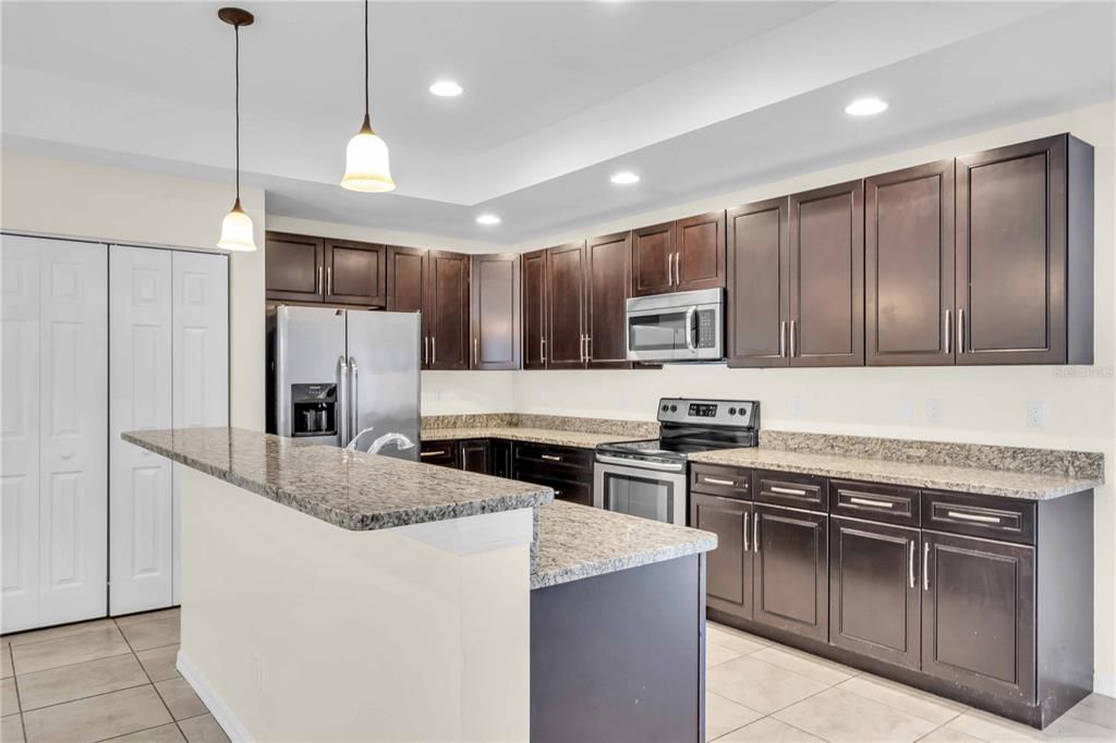 Active With Contract: $397,500 (3 beds, 2 baths, 1832 Square Feet)