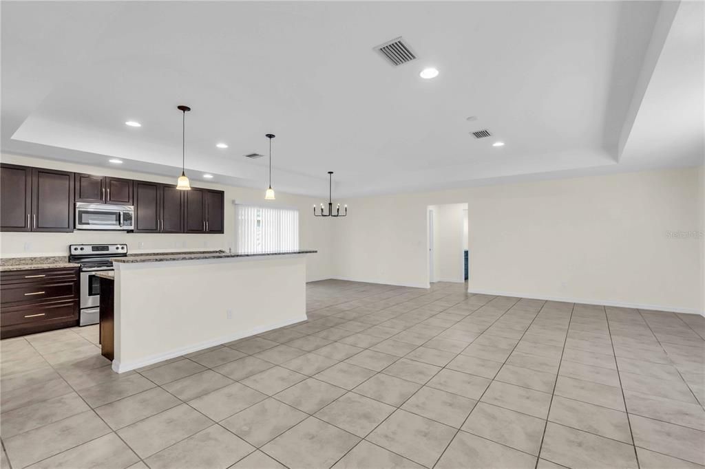 Active With Contract: $397,500 (3 beds, 2 baths, 1832 Square Feet)