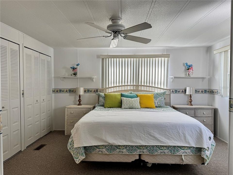 For Sale: $249,000 (1 beds, 1 baths, 640 Square Feet)