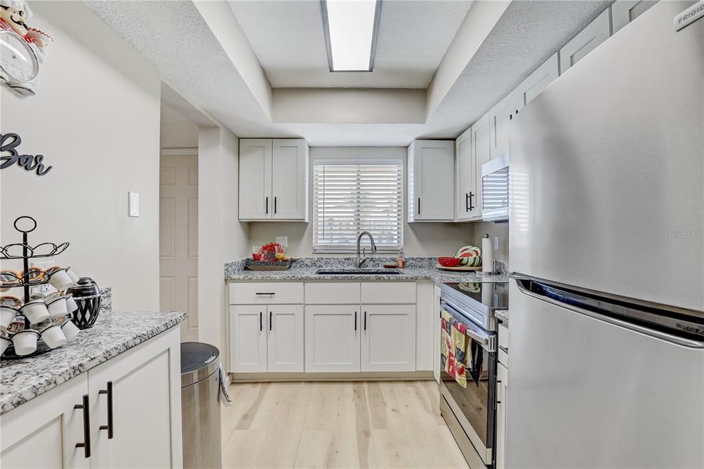 For Sale: $169,000 (2 beds, 1 baths, 1142 Square Feet)