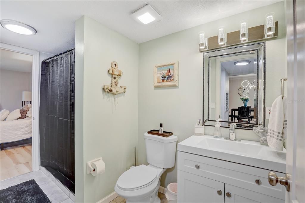 For Sale: $169,000 (2 beds, 1 baths, 1142 Square Feet)