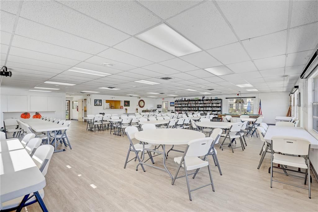 For Sale: $169,000 (2 beds, 1 baths, 1142 Square Feet)