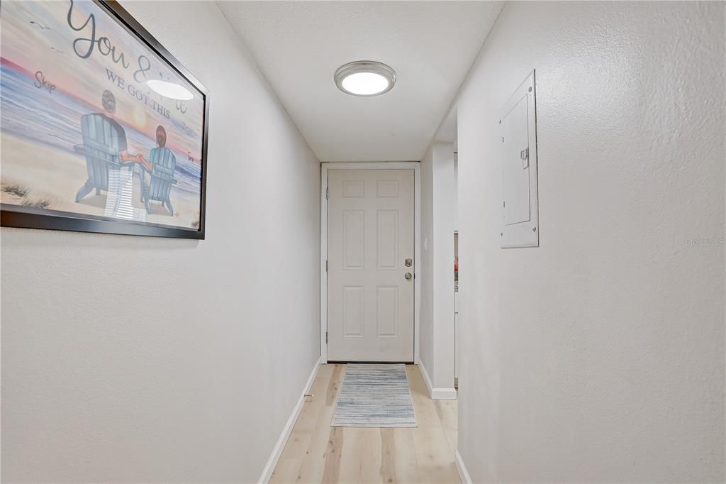 For Sale: $169,000 (2 beds, 1 baths, 1142 Square Feet)