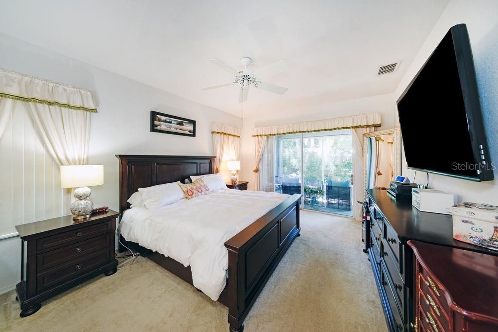 For Sale: $450,000 (3 beds, 2 baths, 2049 Square Feet)