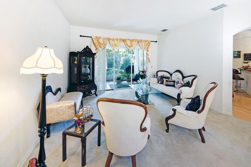 For Sale: $450,000 (3 beds, 2 baths, 2049 Square Feet)