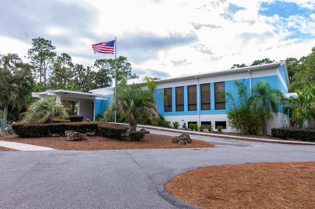 For Sale: $450,000 (3 beds, 2 baths, 2049 Square Feet)