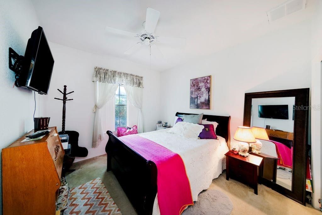 For Sale: $450,000 (3 beds, 2 baths, 2049 Square Feet)