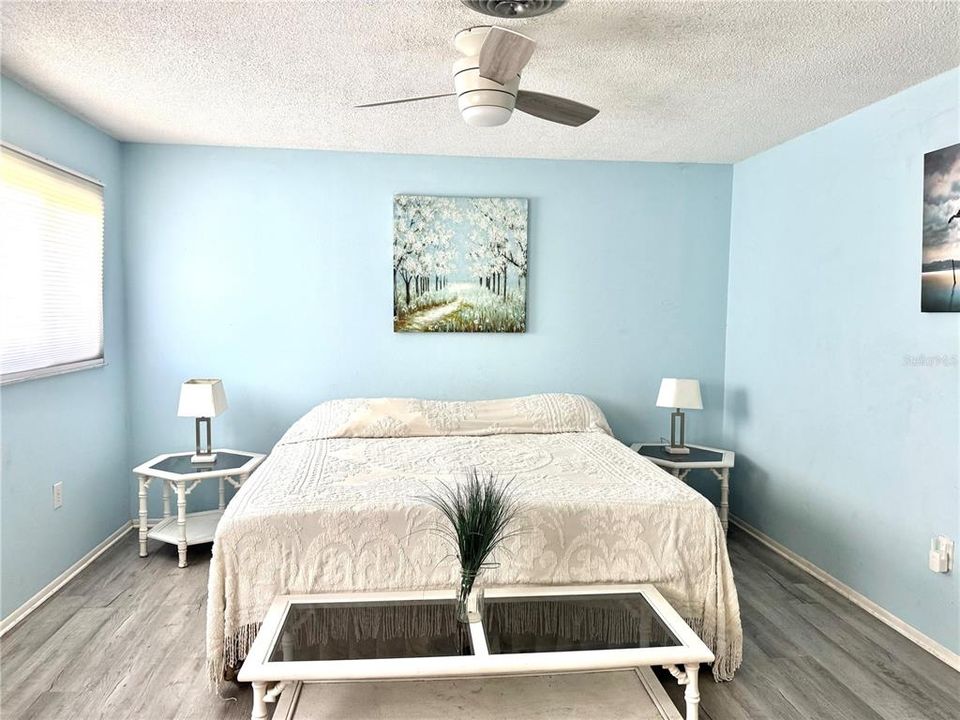 For Sale: $344,000 (2 beds, 2 baths, 1601 Square Feet)