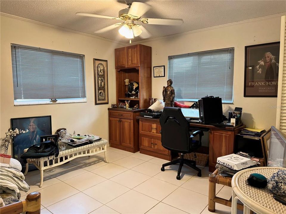 For Sale: $344,000 (2 beds, 2 baths, 1601 Square Feet)