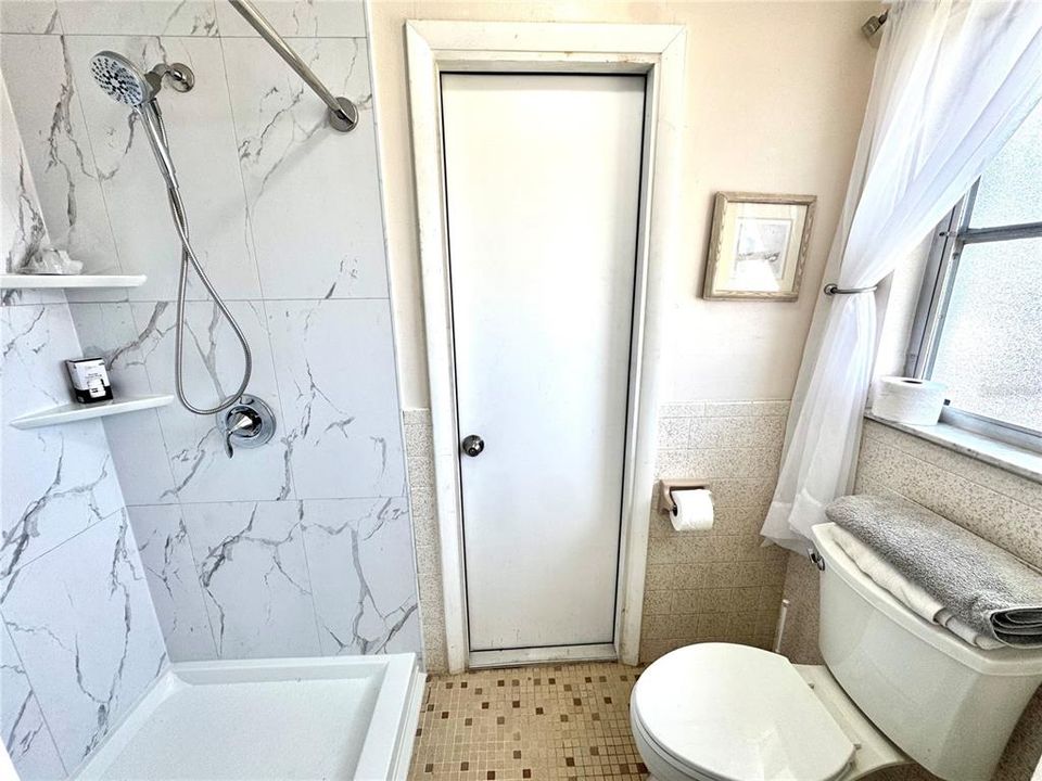 For Sale: $344,000 (2 beds, 2 baths, 1601 Square Feet)