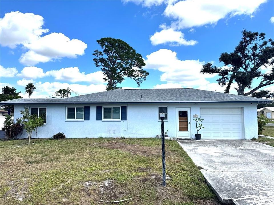 For Sale: $344,000 (2 beds, 2 baths, 1601 Square Feet)