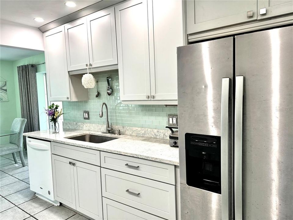 For Sale: $344,000 (2 beds, 2 baths, 1601 Square Feet)