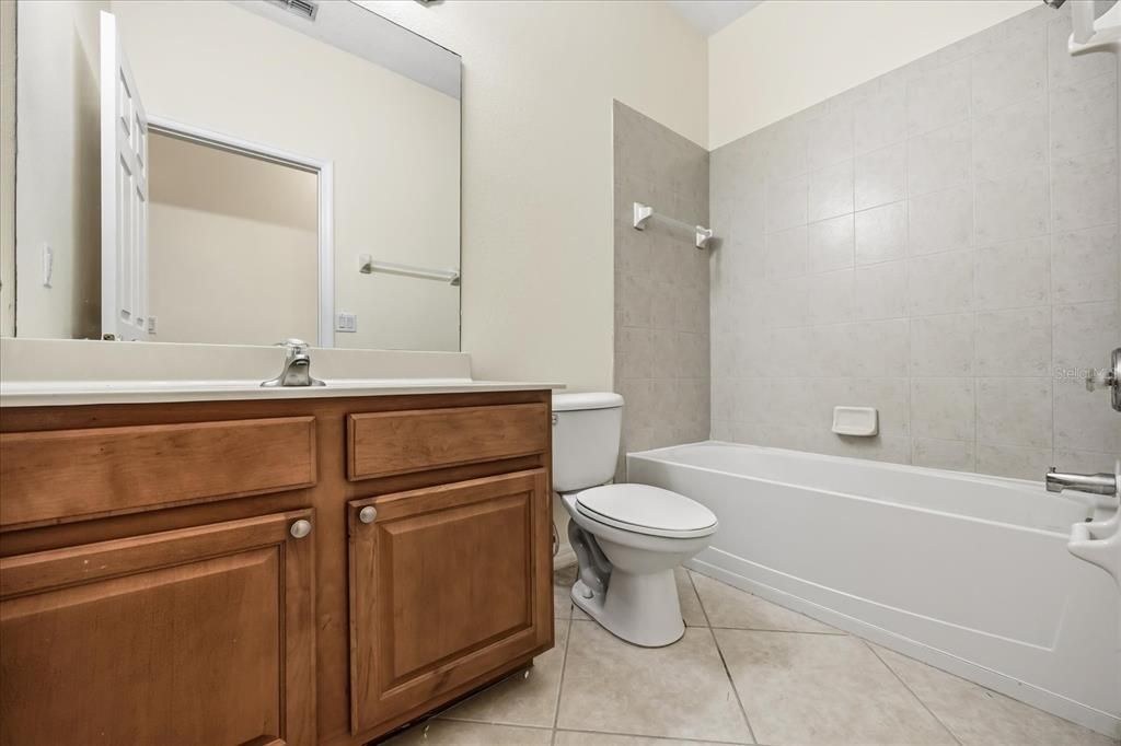 Под контрактом: $499,000 (4 спален, 3 ванн, 2123 Квадратных фут)