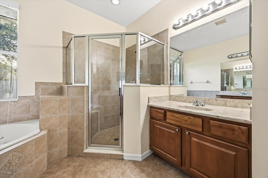 Под контрактом: $499,000 (4 спален, 3 ванн, 2123 Квадратных фут)