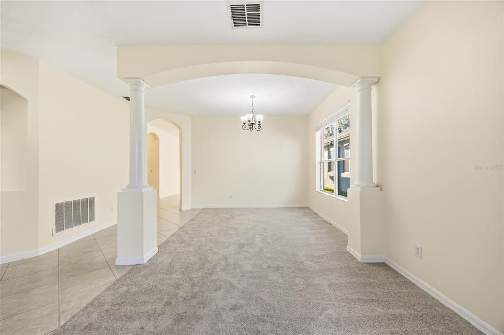 Под контрактом: $499,000 (4 спален, 3 ванн, 2123 Квадратных фут)