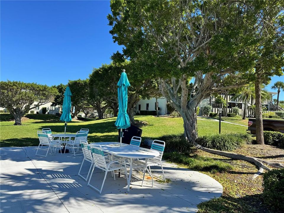 For Sale: $649,000 (2 beds, 2 baths, 1177 Square Feet)