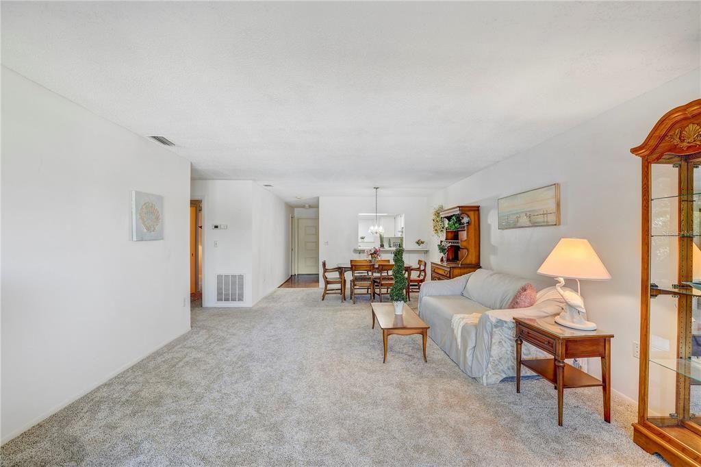 For Sale: $649,000 (2 beds, 2 baths, 1177 Square Feet)