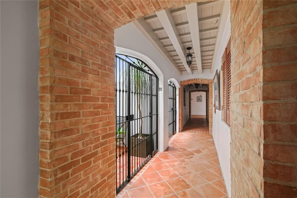 Activo con contrato: $515,000 (2 camas, 1 baños, 740 Pies cuadrados)