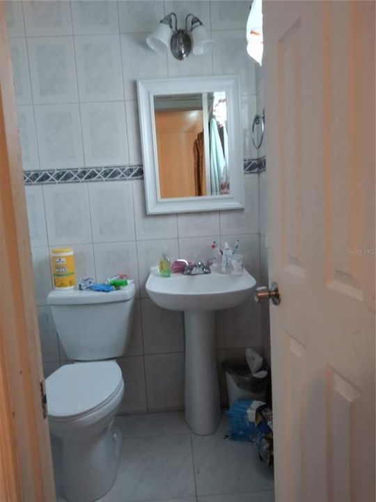 Active With Contract: $285,000 (3 beds, 2 baths, 1000 Square Feet)