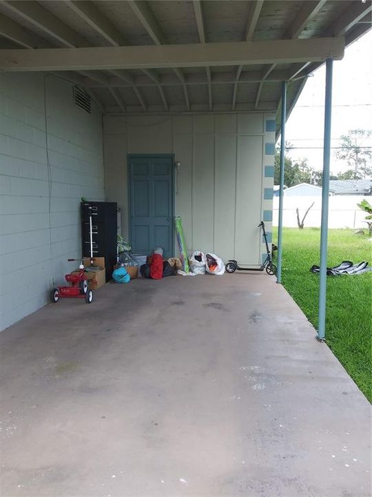 Active With Contract: $285,000 (3 beds, 2 baths, 1000 Square Feet)