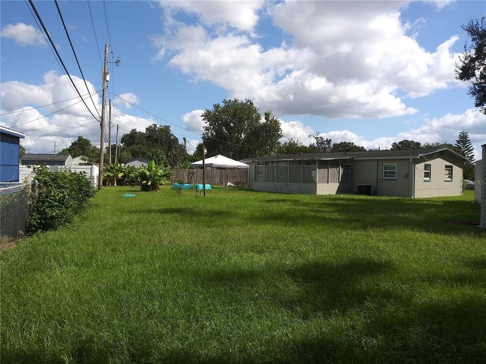 Active With Contract: $285,000 (3 beds, 2 baths, 1000 Square Feet)