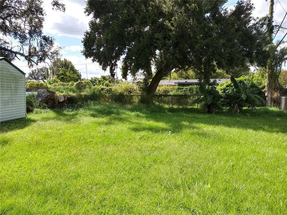 Active With Contract: $285,000 (3 beds, 2 baths, 1000 Square Feet)