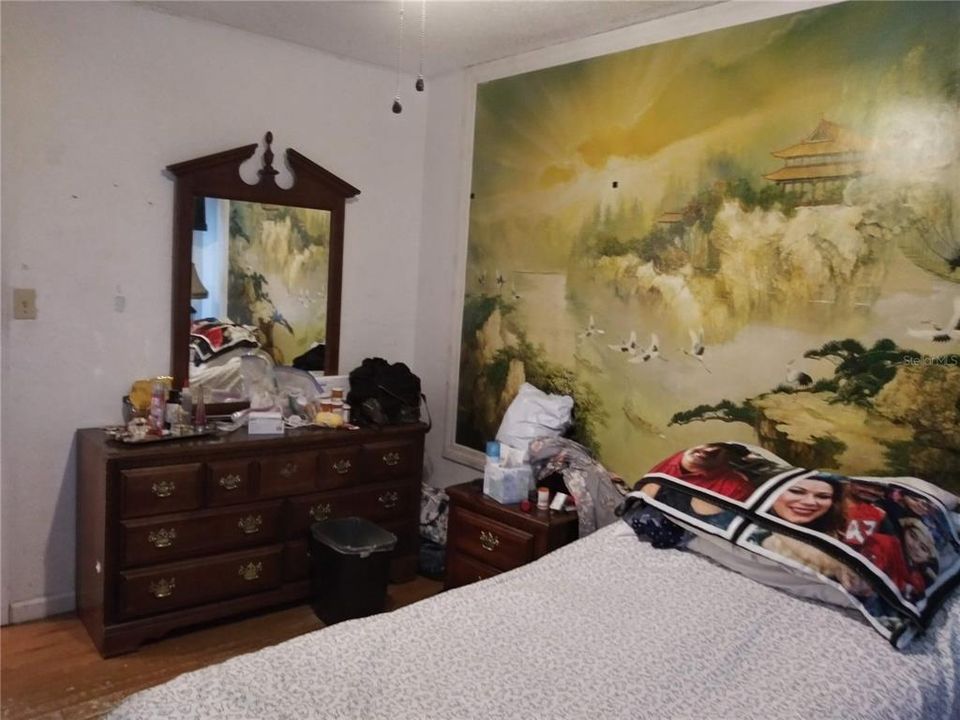 Active With Contract: $285,000 (3 beds, 2 baths, 1000 Square Feet)