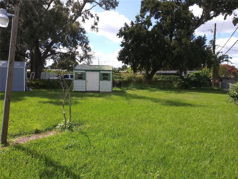 Active With Contract: $285,000 (3 beds, 2 baths, 1000 Square Feet)