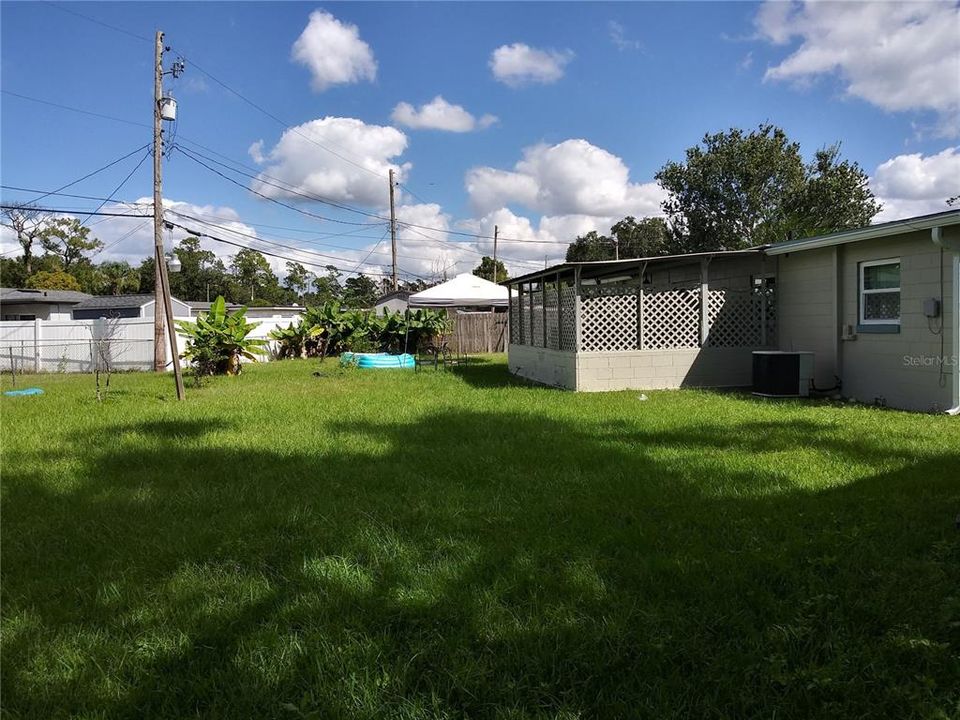 Active With Contract: $285,000 (3 beds, 2 baths, 1000 Square Feet)