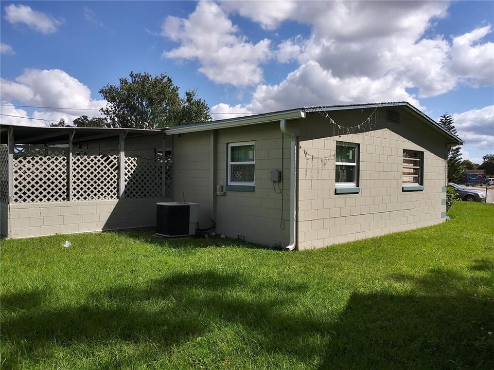 Active With Contract: $285,000 (3 beds, 2 baths, 1000 Square Feet)