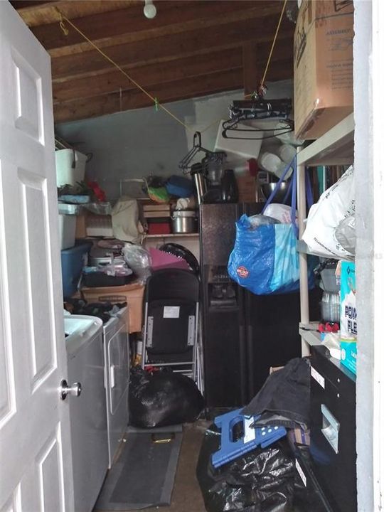 Active With Contract: $285,000 (3 beds, 2 baths, 1000 Square Feet)