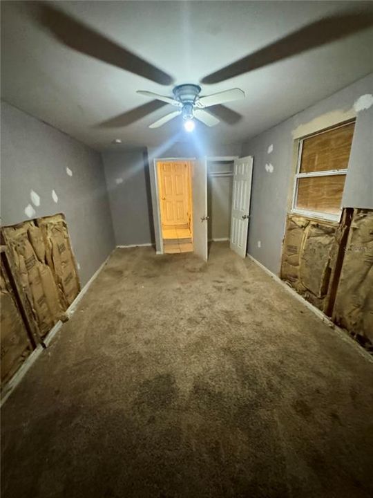 合同活跃: $245,000 (4 贝兹, 2 浴室, 1514 平方英尺)