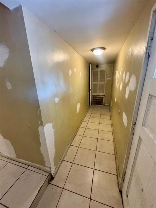 合同活跃: $245,000 (4 贝兹, 2 浴室, 1514 平方英尺)