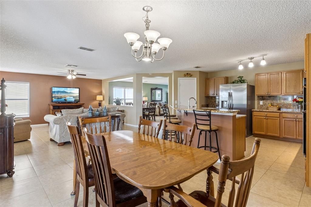 Active With Contract: $390,000 (4 beds, 2 baths, 2620 Square Feet)