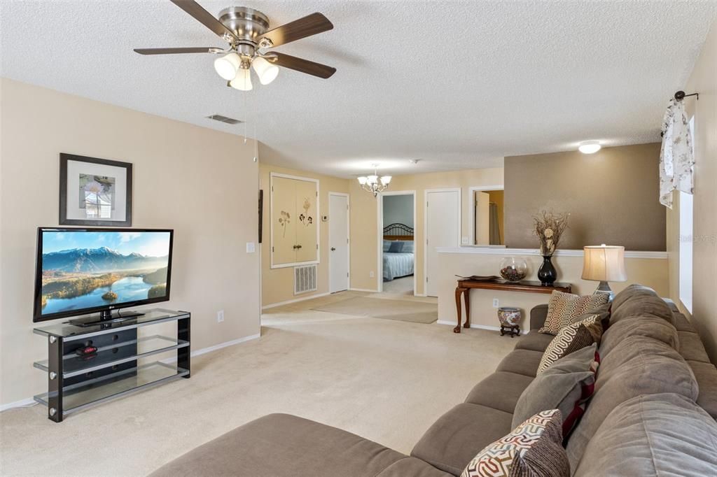 Active With Contract: $390,000 (4 beds, 2 baths, 2620 Square Feet)
